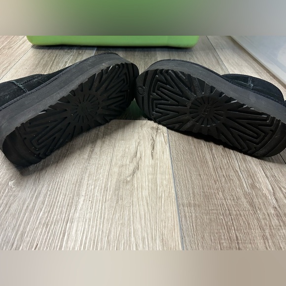 UGG Black Classic Ultra Mini Platform Size 6 - Picture 2 of 7